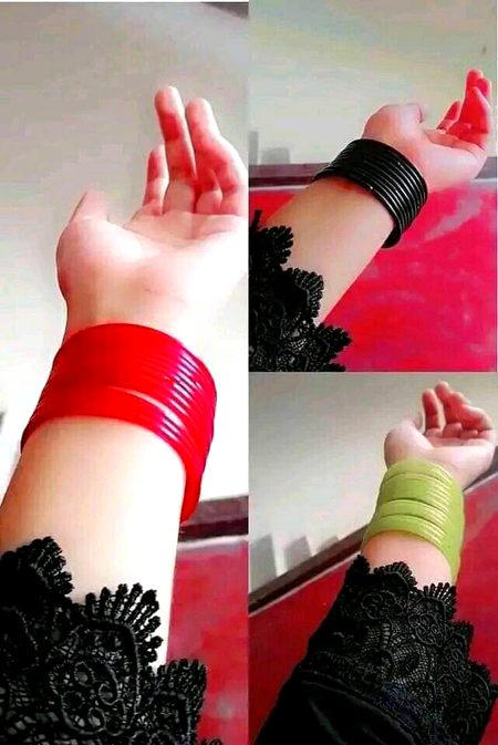 سانُوں چُوڑیاں دا لارا لا کے
تے آپ ماہی اعتکاف بہہ گیا