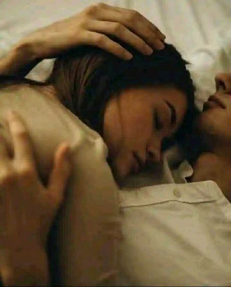 ہجر کی راتوں میں نیندیں ہی نہیں تھیں ورنہ. 
تجھ کو خوابوں میں بلاتے ، تجھے بوسہ دیتے💔Unzii🥀