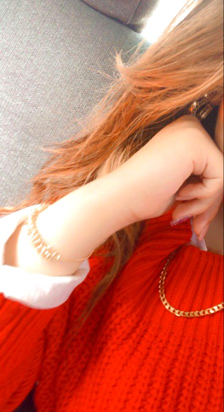 بچھڑ کر کیا لوٹیں گے وہ لوگ جو ساتھ رہ کر بھی ہمارے نہیں تھے۔" -