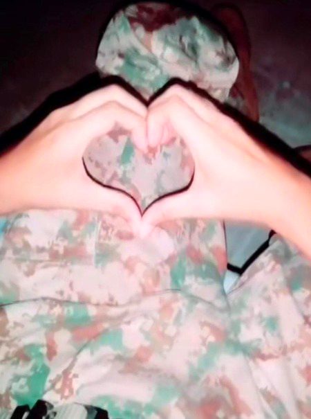 بڑی مشکل سے  پسند آتا ہے کوئی 
اور پھر وہ بھی ہمارا نہیں ہوتا
Ayyan.Ali💔