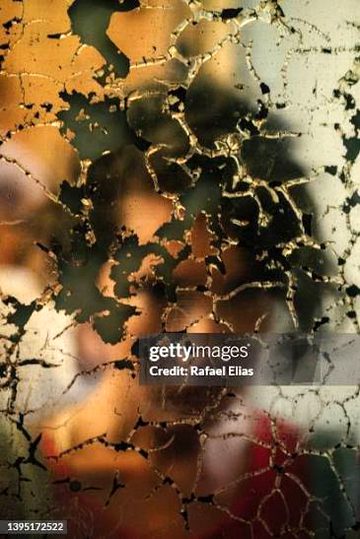 وہ ٹوٹتے ہوئے رشتوں کا حسن آخر تھا. . . 
کہ چپ سی لگ گئی دونوں کو بات کرتے ہوئے