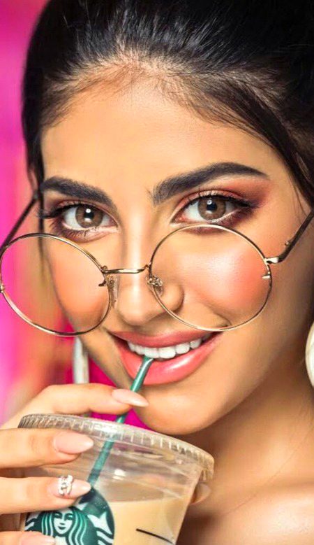 Beautiful People image