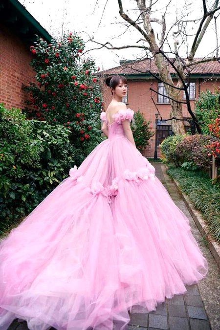 Beautiful People image