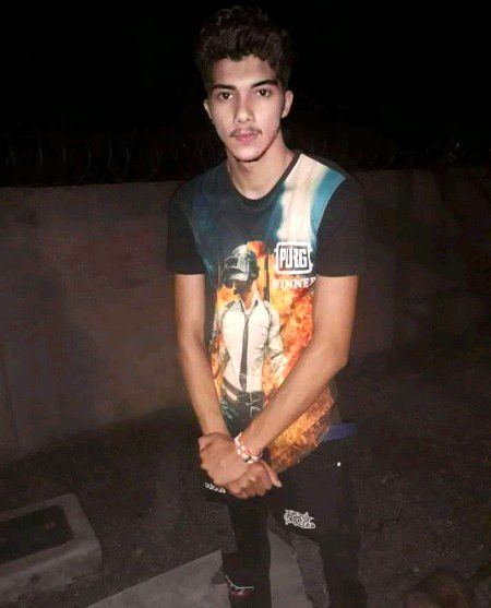 صبر کرنے پہ آؤں
تو موڑ کے بھی نہ دیکھوں🖤💯
تم نے دیکھا ہی نہیں 
میرا پتھر ہونا🔥💯