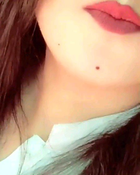 مینوں ہسن جوگی کر دے۔۔۔۔۔
کدهرے وسن جوگی کر دے۔۔۔۔🖤
میرا وی کوئی هے وے سائیں۔۔۔۔
🔥جگ نوں دسن جوگی کر دے۔۔۔۔۔🖤