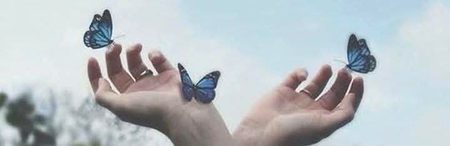 انسان ہمیشہ قریب کی چیز کو حقیر، اور لاحاصل کو قِیمتی سمجھتا ہے🍁