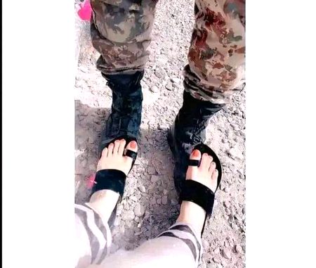 وہ میری داستاں تھی صاحب😊
آپ نے تالی بجا کر تماشا بنادیا,