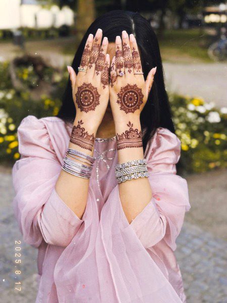 Mehndi Design image