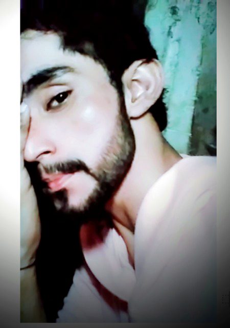 خاموش ہی رہنے دو مجھے  🌏🔥 
یقین کرو میں جواب بہت بُرے دیتا ہوں
、..Tanha Aliyan Malik 🌷🌷❤❤😚