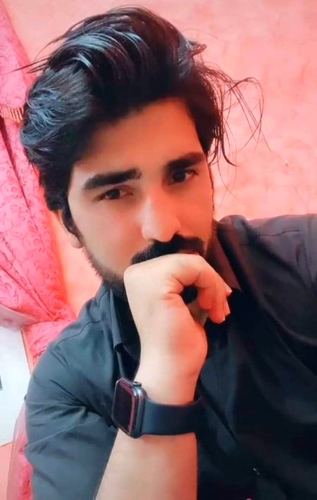 #تمہیں خوش کرنے کیلیے۔۔
اکثر خود کو #رلایا ہے میں نے۔
