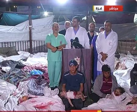خدا سے میں یہ کہوں گا
کہ رحم کر مالک..
میں تیرے ماننے والوں کو
جھیل آیا ہوں..
🥺❤🩹