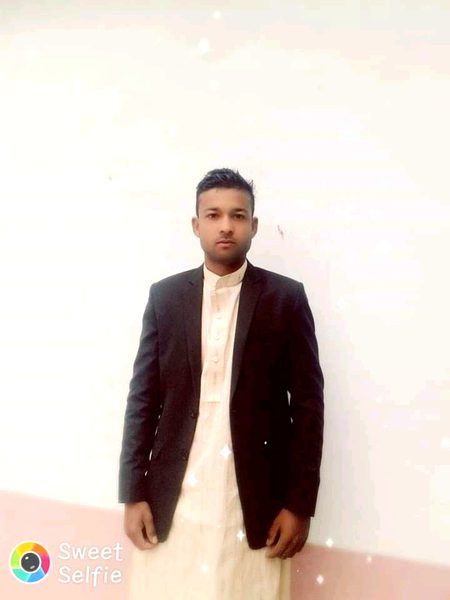 میرا آخری دیدار کیسے کرے گا وہ
مِرے مرنے کی کس طرح اس کو خبر ہو گی 🔥💔"