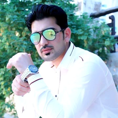 💝وہ بک چکے تھے جب ہم خریدنے کے قابل ہوئے
زمانہ گزر گیا غالب ہمیں امیر ہوتے ہوتے 💔