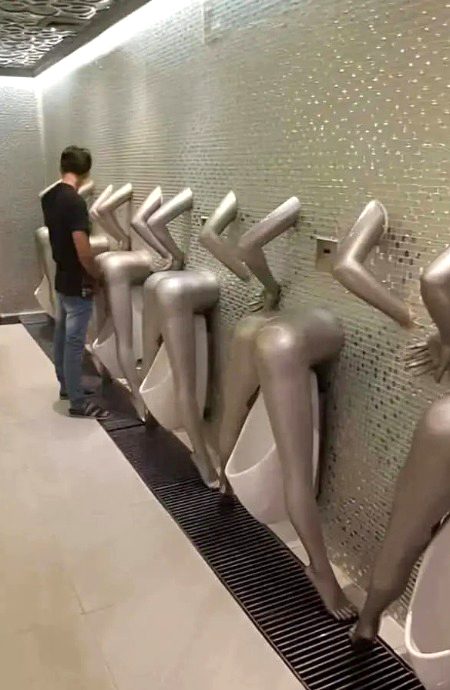 Guys 1st time ye mahol dekh kr aapky dimag maien kya baat ati hai,Bilkul such such btana.