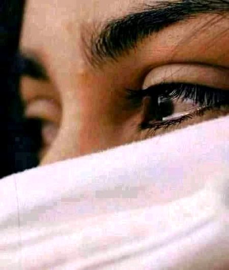 محبت بانٹنے والی__ نرم دل لڑکی ہوں!!❤🔥🦋
دل دکھ بھی جائے تو مسکرا کے ٹال دیتی ہوں!!🖤🙂 💯