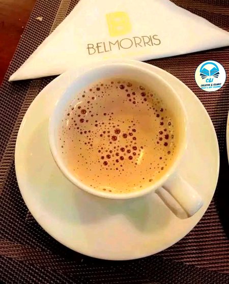 *چھوٹی چھوٹی چیزوں میں خوش ہونا سیکھیں۔*
شام کی خوشگوار ہوا،  بچوں کی مسکراہٹ، یا *چائے کا ایک کپ..*.  کسی کی معمولی سی ہیلپ اور بدلے میں تشکر کے مسکراہٹ کا تبادلہ وغیرہ وغیرہ 
✨ *ہماری زندگی میں بے شمار چھوٹے چھوٹے لمحے آتے ہیں، جو دل کو سکون اور خوشی دے سکتے ہیں*۔