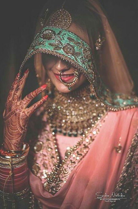 Haya se lipti dilkash andaz hy tera💞🔥
Fana kr dega ek din tera ye muskorana💞🔥
Poet by Srk💞🔥