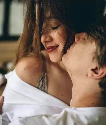 تیرے لمس کی جو حرارت میسر ہو🥀
کمبخت ہوش کہاں رہے پارساؤں کو🔥