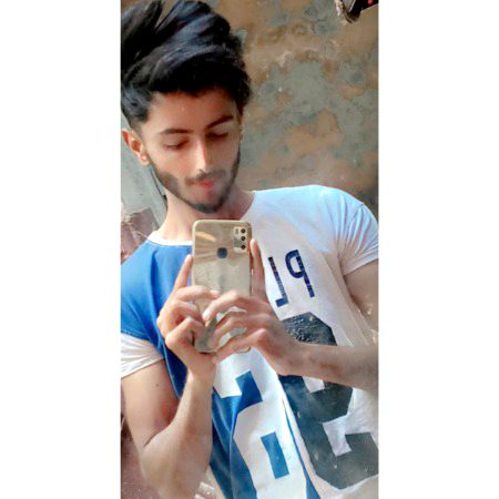 
جو تیری جستجو میں چھوڑ دیا___!😊
اُس کا نعم البدل تو تُو بھی نہیں___!