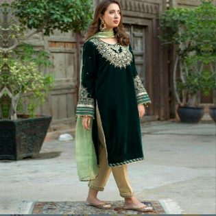 Jab hum pareshaan ho to phir bhi Log Aram sy ni rehny dety jab hum khush ho to tab bhi Log khush ni rehny dety q k Log just JAL ty hain or kuch ni