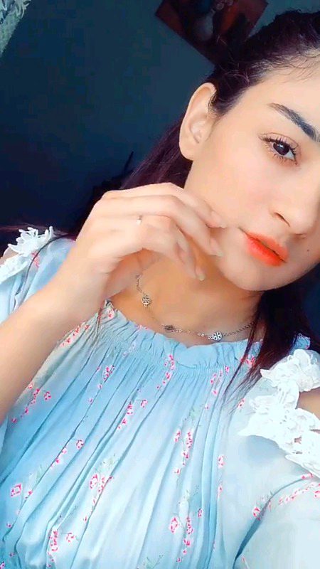 بہت سدھر گئی ہوں
🔥دور رہتی ہوں اب اچھے لوگوں سے