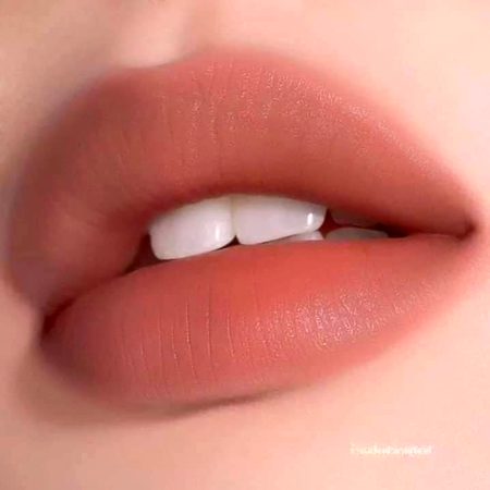 اسکے میٹھے ہونٹ 💋اور ھم شوگر کے مریض🙄
سمجھ نہیں آتا کہ پیار کریں❣️ یا پرھیز کریں😍