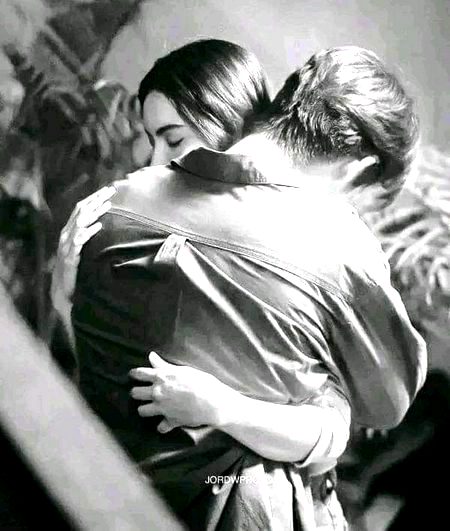 سامنے بیٹھے کبھی دیکھوں۔۔!! میں تجھ سے مخاطب ہوں تیرا حال.Δ▼
بھی..𝐂𝐡 𝐋𝐨𝐯𝐞𝐥𝐲 𝐍𝐚𝐛𝐞𝐞𝐥❦დ❤ پوچھوں۔۔!! تو اشک ہی بن کے میری آنکھوں میں سما جا۔۔!! میں آئینہ دیکھوں تو فقط تیرا عکس دیکھوں۔۔!! 🖤✦𝐂𝐡 𝐋𝐨𝐯𝐞𝐥𝐲 𝐍𝐚𝐛𝐞𝐞𝐥✦🖤