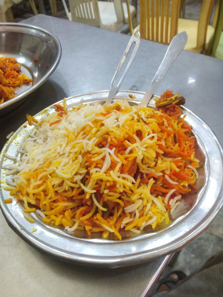 Biryani kisko khani hai karachi ki π