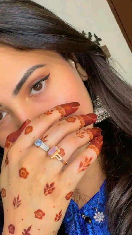 لوگوں کے دل جنت تو نہیں ہیں جہاں بسنے کے لیے آپ خود کو تھکا رہے ہو۔۔۔؟