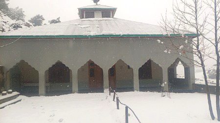 Majid Muavia during snow