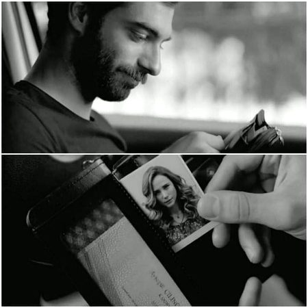 عُمرِ رواں کو روکیے آواز دیجیۓ 
ہم پیچھے رہ گئے ہیں کئی حسرتوں کے ساتھ