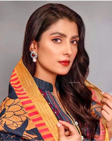 Pakistani Celebs image