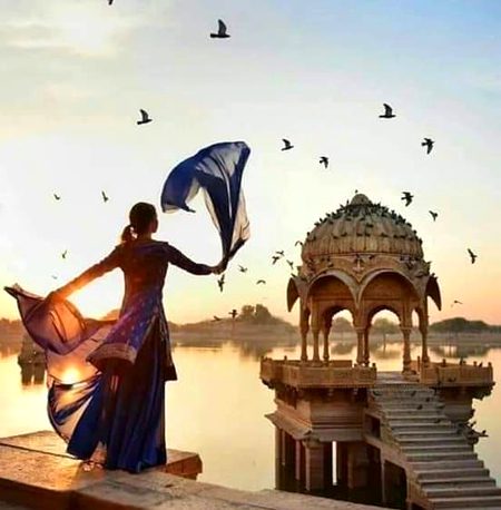 Kahan gy sub log  ..aj mn I to sub gib ....