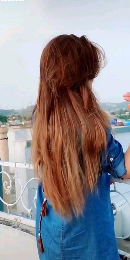 سب کو دلاسہ دینے والی میں 
اکثر اپنے دکھوں میں اکیلی ہوں🔥