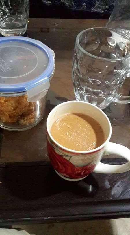 پلیز تبصرہ مت کیجئے گا۔😎۔۔۔۔
☺️بس چائے☕️ ہماری کمزوری ہے