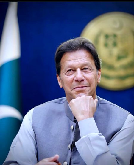 تکھنا نہیں جمے رہو 
ڈرنا نہیں ڈٹے رہو 
#IstandwithIMRANKHAN ❣️