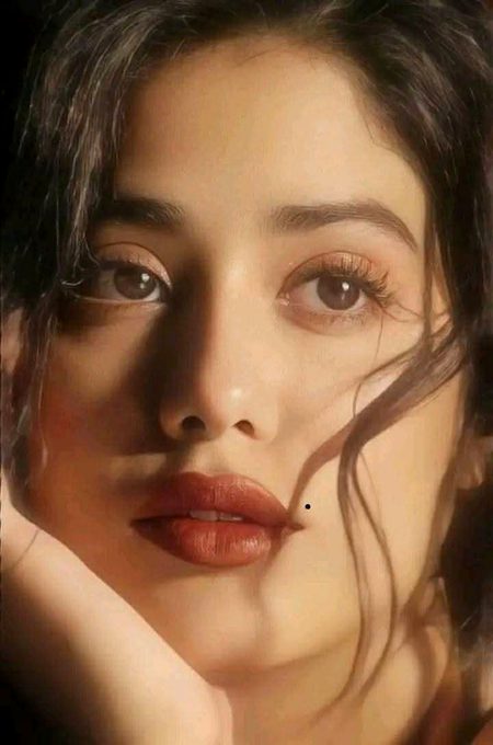 مجھ سے وفا نہ کر ، کہ وفا مرگِ عشق ہے. 
مجھ کو فریب دے ، کہ محبت جواں رہے💔Unzii🥀