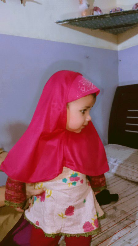 Kehny ko Duniya .e lakhon phool hin likn phr tujh se zndagii mhki c lgti h