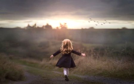 ابھی ہم آسمانوں کی امانت۔ اور زمینوں کی ضرورت ہیں
ابھی ہم خوبصورت ہیں 🍁🍂🖤