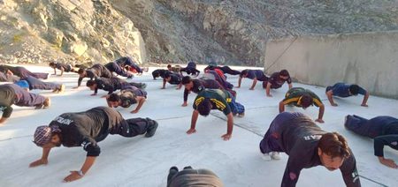 Ham COMMANDO waly bury log ha.r5💔 bury waqt my kam aty ha.r5😍 QRF COMMANDO Traning center.R5😍💓💜💛