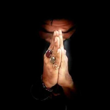 میں نے اک عرصے سے تجھے ورد میں رکھا ہے🥀
میرے ہونٹوں پہ تیرے نام کے چھالے ہیں🔥 Mahii 💔