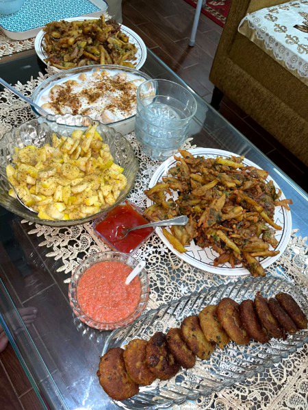 Kam se thak kar AA gy now dinner kar ly