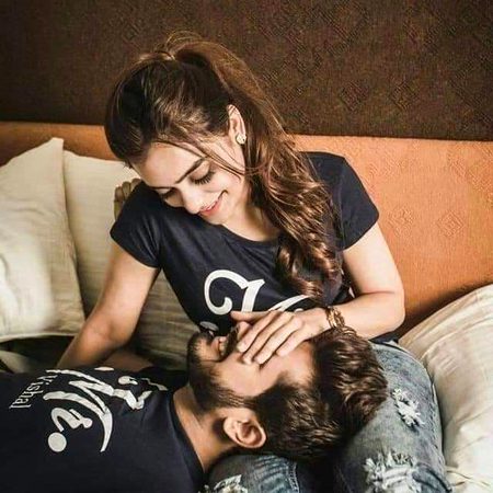 تمہیں دیکھا ۔۔۔ہاتھ لگایا ۔۔۔باتیں کی۔۔۔
کتنے فائدے ہیں نہ تصویر  کے
🙂🥀💔