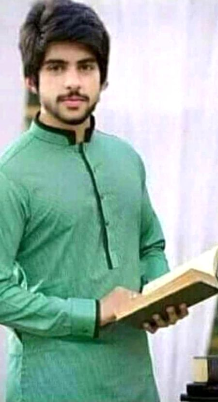 سنو فاتحہ پڑھنے بھی نہ آنا
کیونکہ یہ حق بھی تم کھو چکے ہو