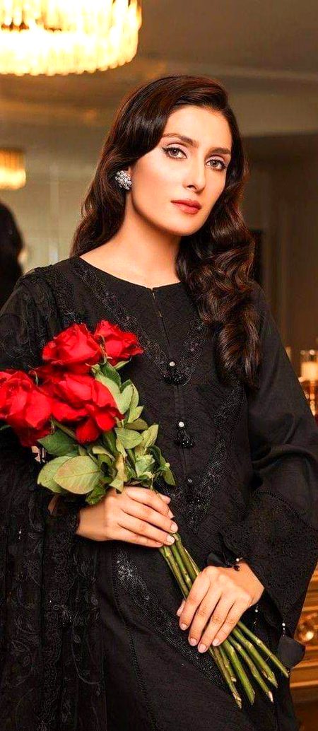 Pakistani Celebs image