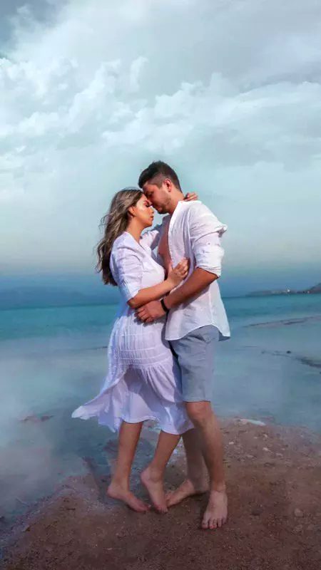 میرے حصے میں جو کچھ ہے..* 🤔 اس کا ہر نصف تمہارا ہے..* 🙃 سوائے دل کے۔۔* 💝 ... 
کہ وہ تمام تر تمہارا ہے