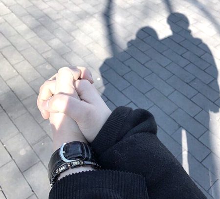 ین کِردار تھے پہلا عشق تھا دوسری خواہش تھی تیسری محبت تھی عشق خواہش کے جیسا تھا خواہش لاحاصل تھی اور "محبت" ادھوری🖤 ❤