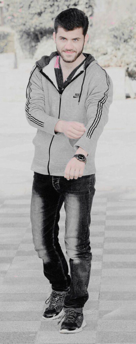 مطلــب پـورا ہوتــے ہی..
لہجـے کـڑوے ہـونـے لگتــے ہیـں ...!
💯🙏🏻💔