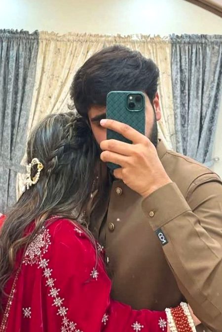 میں پاگل ہونے تک فقط تمہاری ہوں
 اس کے بعد تم بھی دنیا کے ساتھ مل
 کر مجھے پتھر مار لینا🦋💖