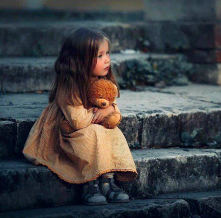 محبتوں کے امین لوگوں کو 🤍
کھا گئی زمین ایسے لوگوں کو 🖤